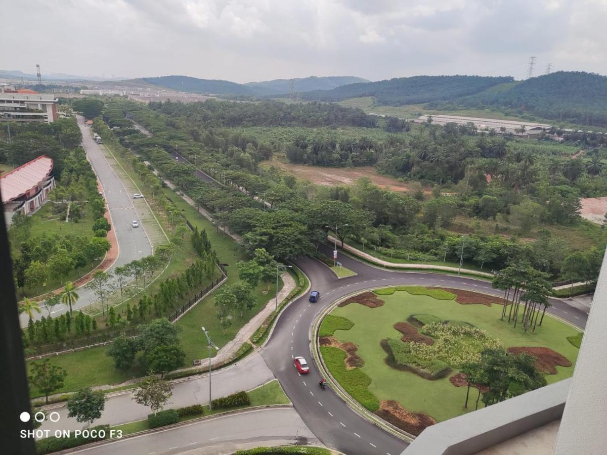 Apartment Cozy Unit- Bell Suites- Horizon Suites- Wifi- Netflix- Parking Swimming Pool- Klia