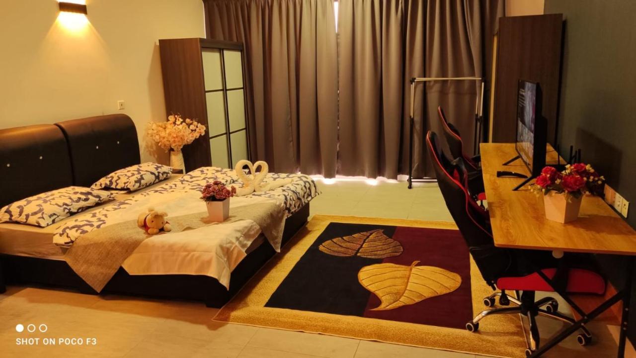 Cozy Unit- Bell Suites- Horizon Suites- Wifi- Netflix- Parking Swimming Pool- Klia Sepang
