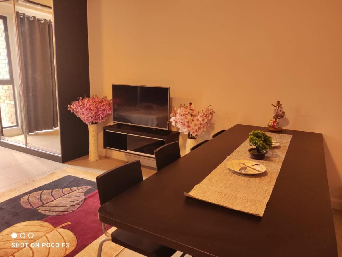 Cozy Unit- Bell Suites- Horizon Suites- Wifi- Netflix- Parking Swimming Pool- Klia Apartment *