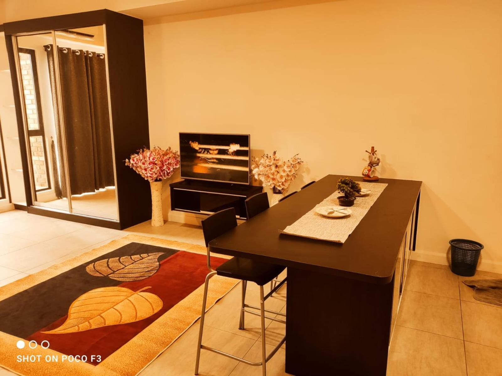 Cozy Unit- Bell Suites- Horizon Suites- Wifi- Netflix- Parking Swimming Pool- Klia Sepang
