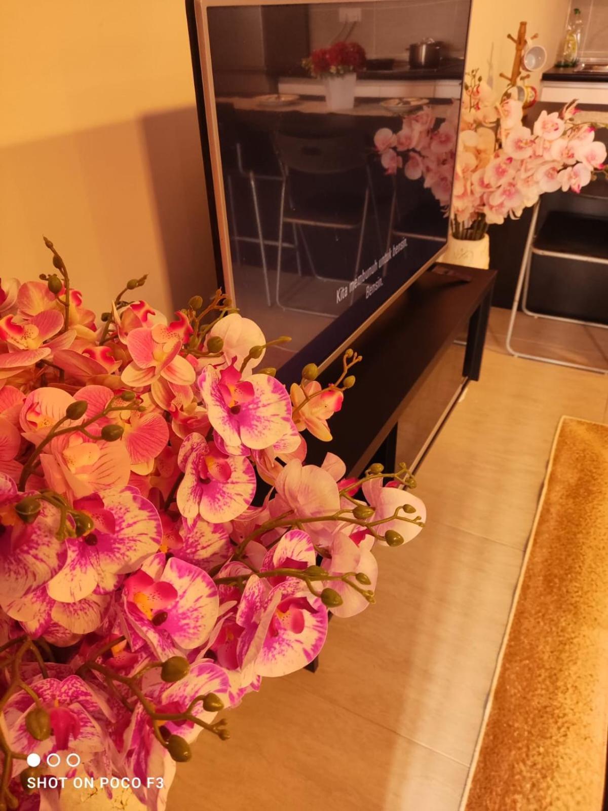 Cozy Unit- Bell Suites- Horizon Suites- Wifi- Netflix- Parking Swimming Pool- Klia * Sepang