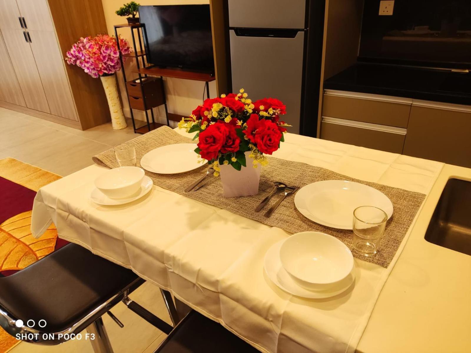 Cozy Unit- Bell Suites- Horizon Suites- Wifi- Netflix- Parking Swimming Pool- Klia Apartment *